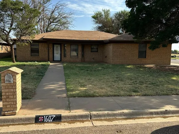 1607 E Brandee Ln, Brownfield, TX 79316
