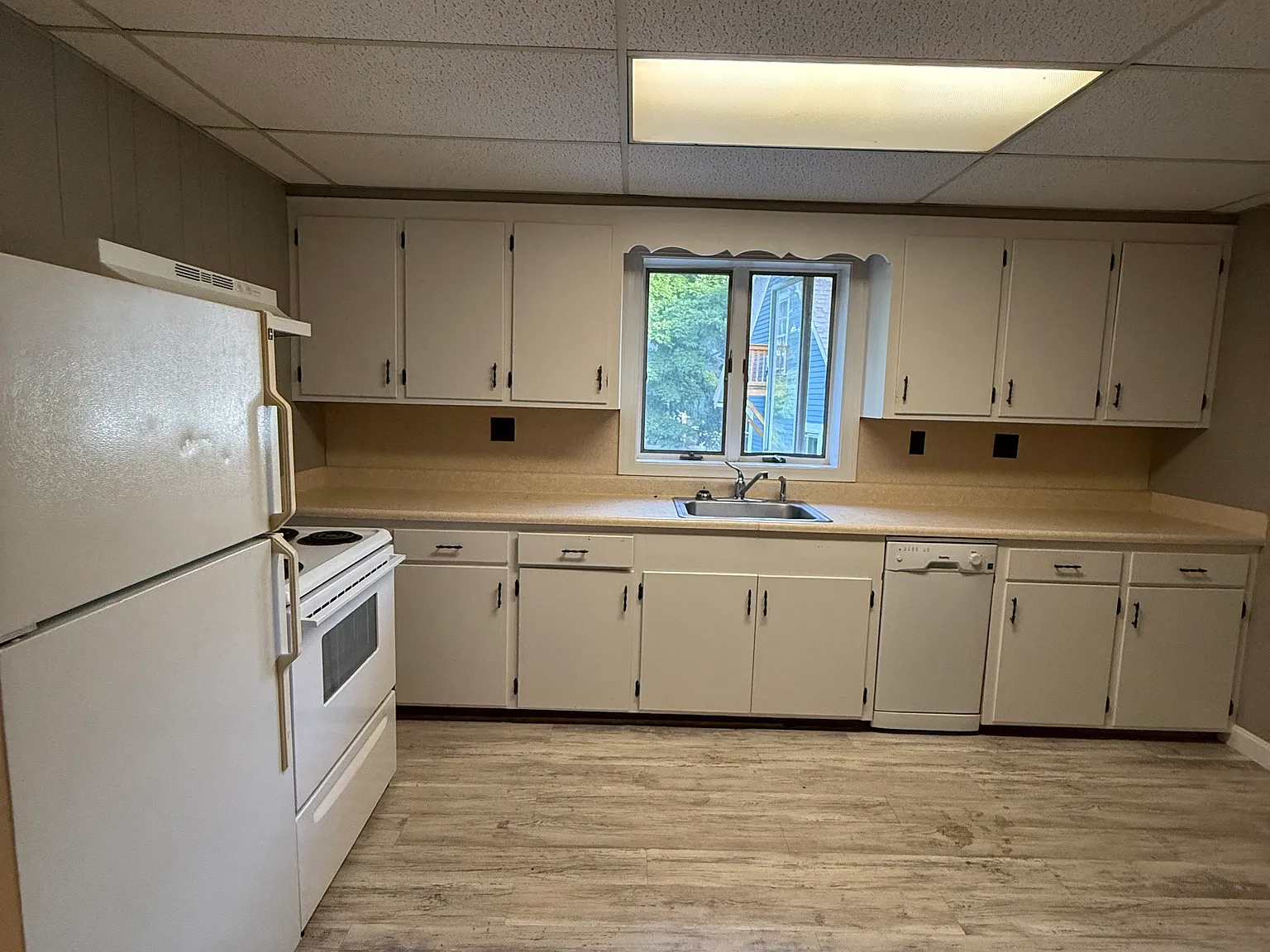 Studio, 500 sqft, $1,495 — Photo 3