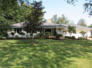 145 Walnut Dr, Amherst, OH 44001