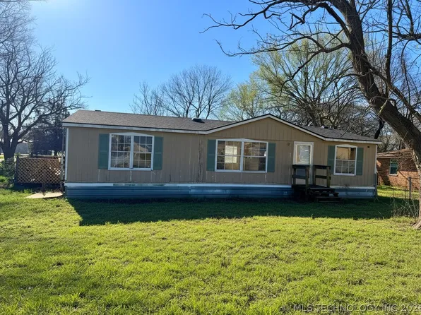 111 W Bryan Ave, Calera, OK 74730