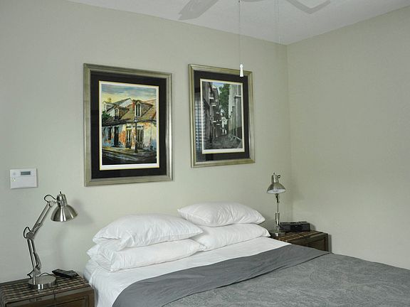 Bedroom Queen Bed