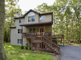 1299 Brentwood Dr, East Stroudsburg, PA 18301