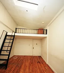 Rented by Wave Real Estate Group