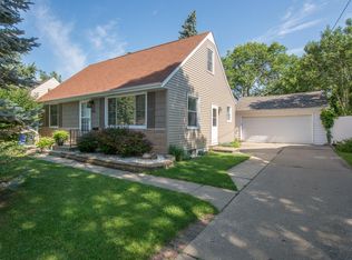 1708 Arizona Ave NE, Cedar Rapids, IA 52402