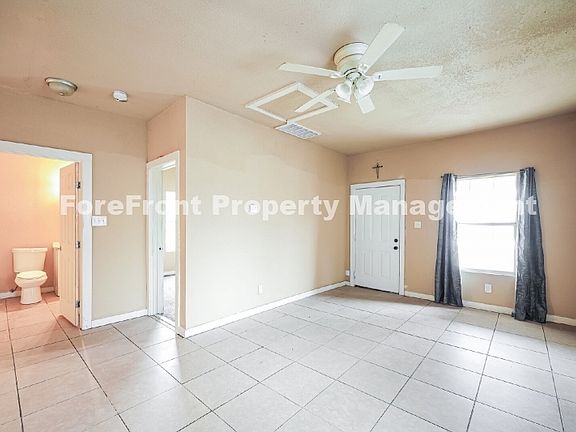 5th image of 228 Yucca St