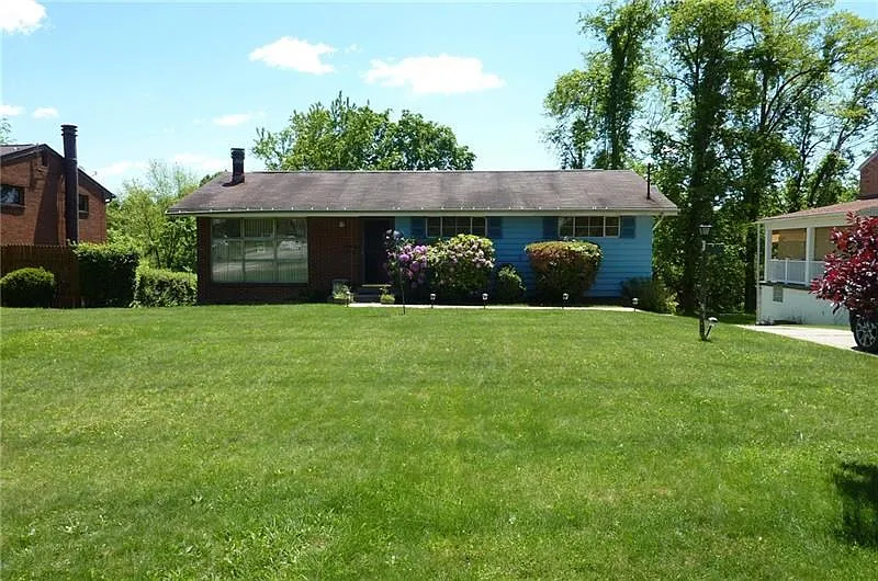 960 Garden City Dr photo 1
