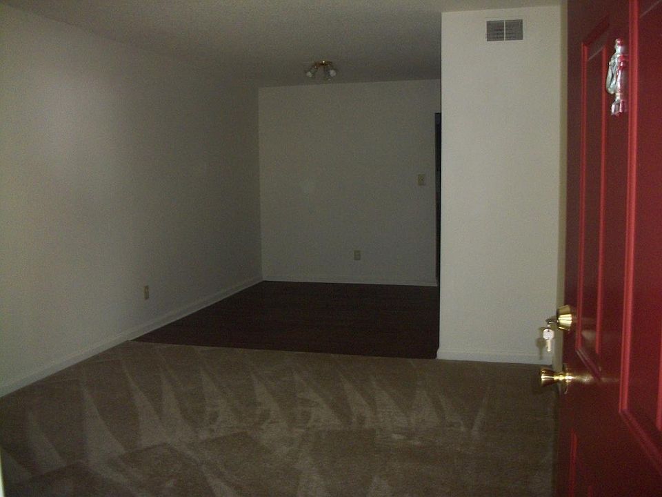 1st image of 326 Park Terrace Dr