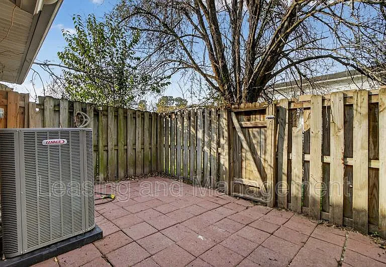 6248 Lucille Dr #15F — Photo 16