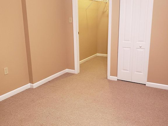 5th image of 3239 Wilbur Ave