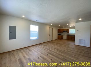 2320 N Taylor Ave, Springfield, MO 65803