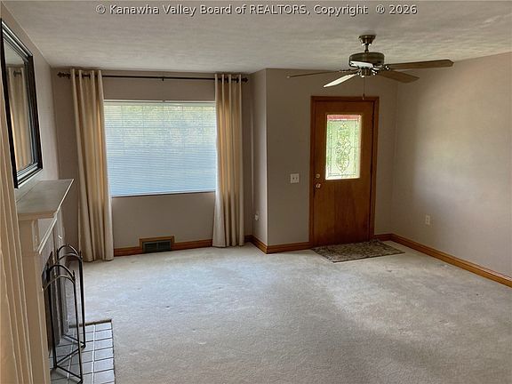 3rd image of 874 Sherwood Rd