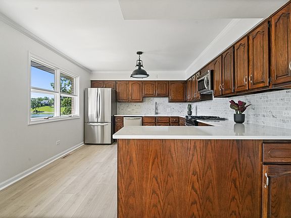 5th image of 2720 N Bayview Ln