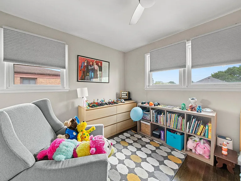 8819 N Wisner St #2 — Photo 15