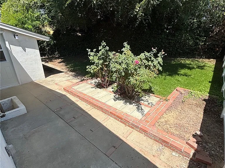 7944 Moorcroft Ave — Photo 14