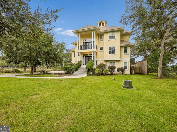 528 Pelican Cir, Woodbine, GA 31569
