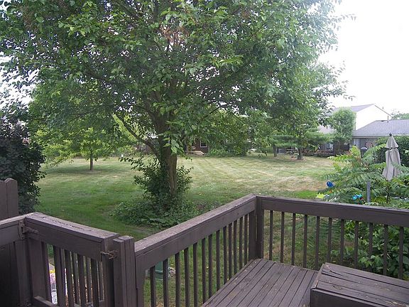 5th image of 8349 Lakeview Ct