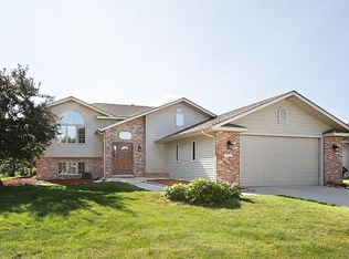 1275 Millennium Dr, Crown Point, IN 46307