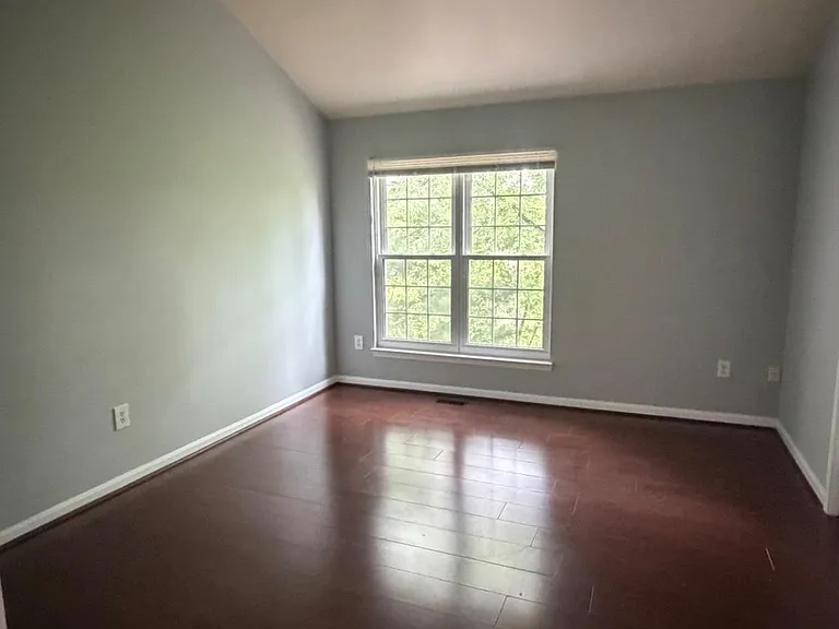 10875 Sherwood Hill Rd — Photo 19