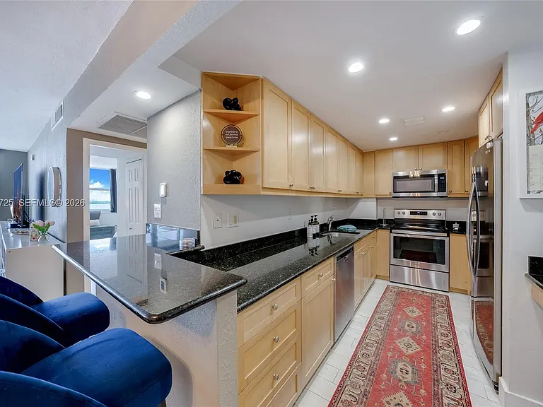 10350 W Bay Harbor Dr #4R — Photo 7