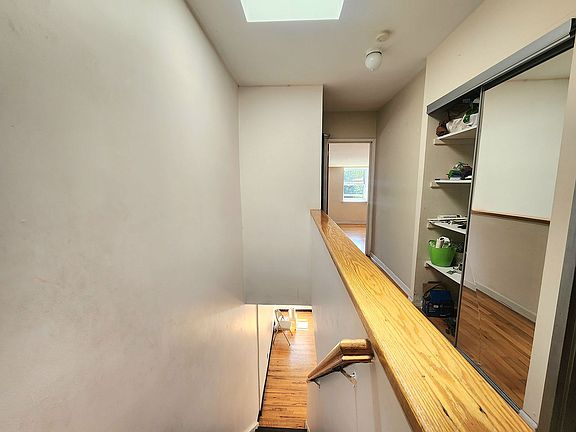 5th image of 29 Vernon Ave #2