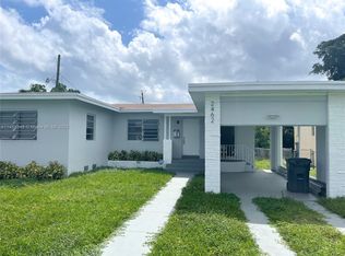 2462 Wiley St, Hollywood, FL 33020