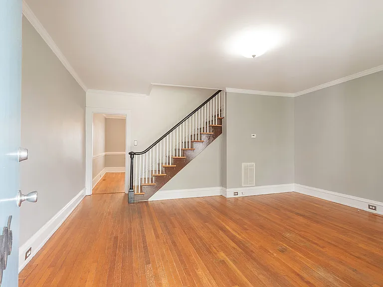 2606 Grayland Ave — Photo 6