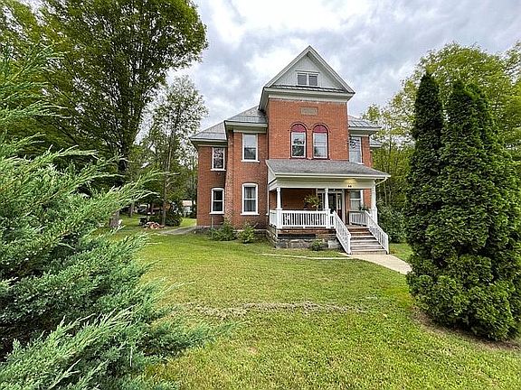 4th image of 66 Horicon Ave