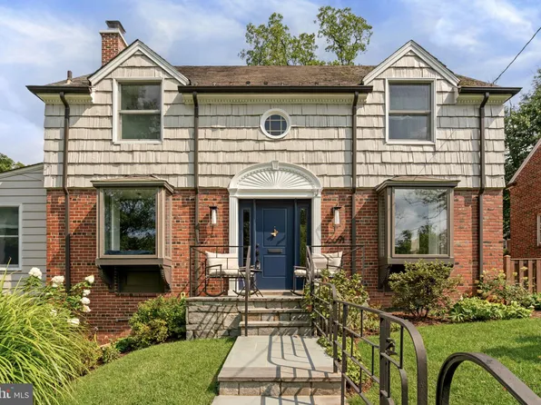 6691 32nd Pl NW, Washington, DC 20015