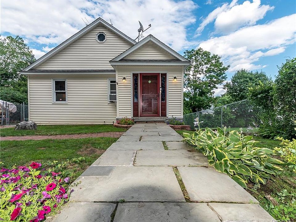 1st image of 10 Miller Ave