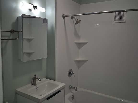 5th image of 1047 E Gorham St APT 1