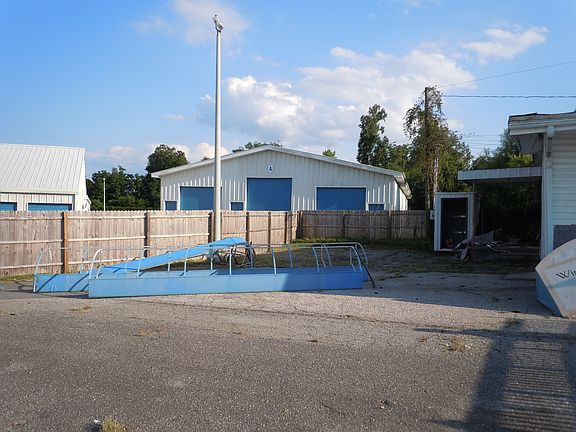 4th image of 101 Leslie Newsome Ave