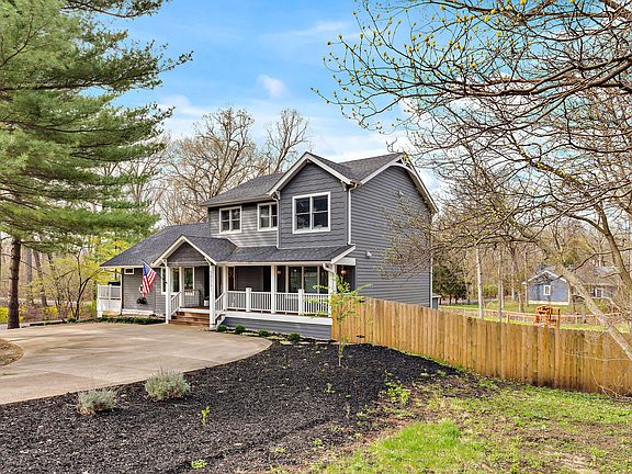 3rd image of 50251 Golfview Ave