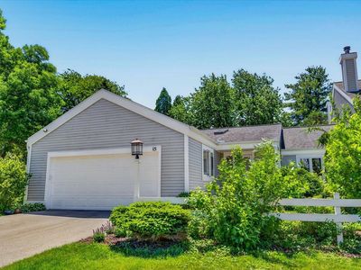 15 Oak Creek Trl, Madison, WI, 53717