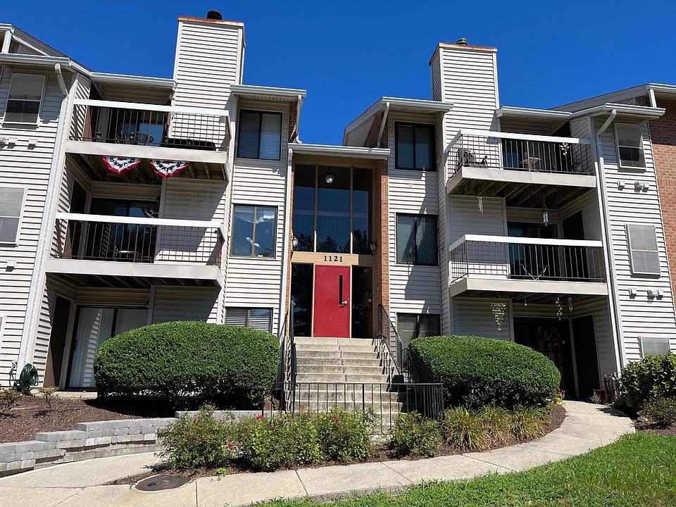 1st image of 1121 Castle Harbour Way