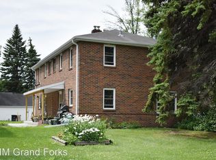 222 N 23rd St, Grand Forks, ND 58203