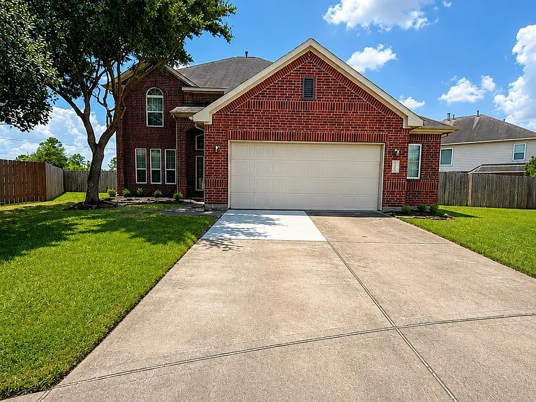 24907 Diamond Ranch Dr — Photo 1