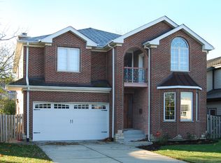 4445 Lilac Ave, Glenview, IL