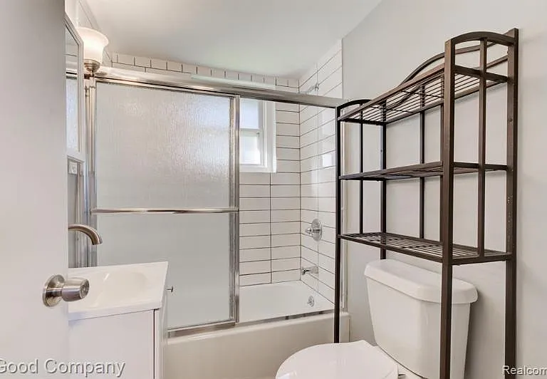 920 E Lincoln Ave #1 — Photo 5