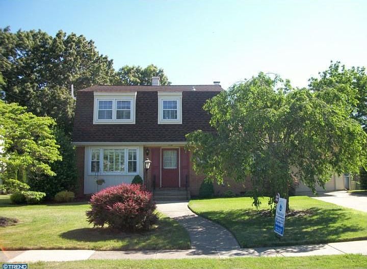 1st image of 1774 Hillside Dr