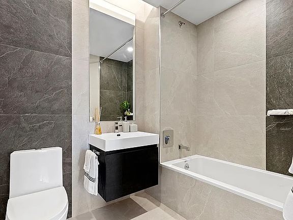 5th image of 215 Lenox Rd #2G