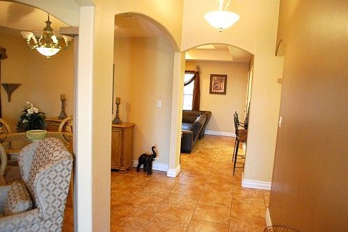 4th image of 2806 Rosalinda St