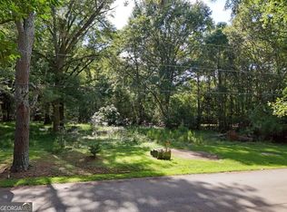 1141 Armour Cir, Greensboro, GA 30642