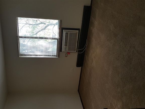 5th image of 1912 10th St APT 301