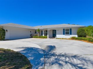 457 Magellan Dr, Sarasota, FL 34243