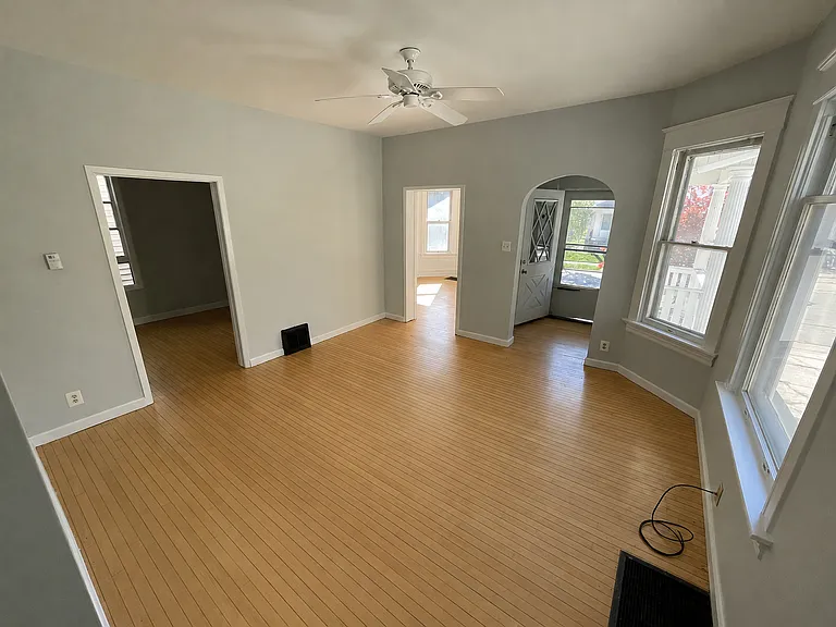 722 E Conway St — Photo 3