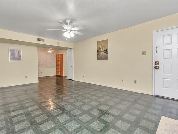 3rd image of 6606 De Moss Drive #1212