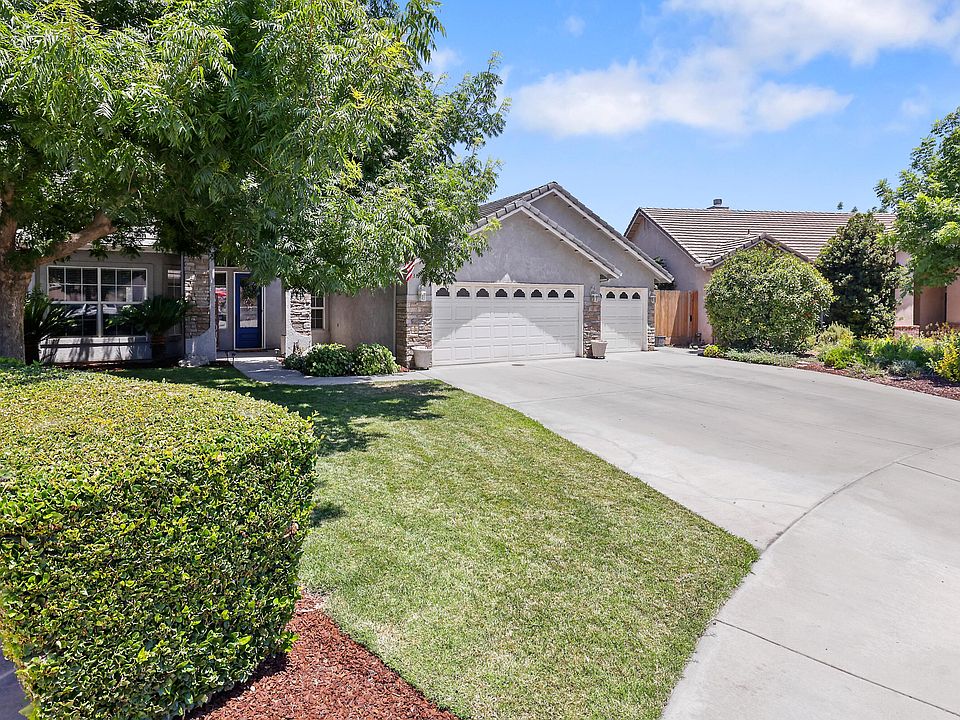 1st image of 3004 S La Mesa Ct