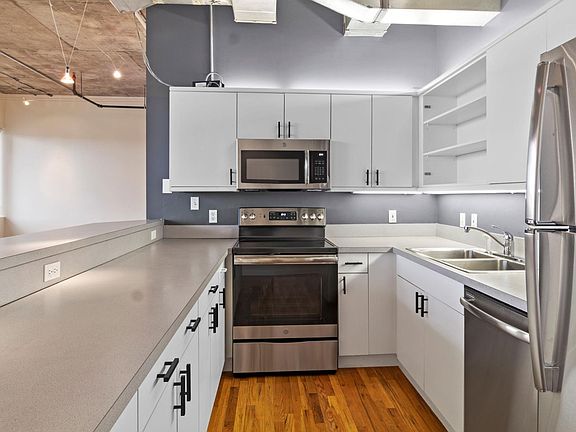 5th image of 2020 Arapahoe St Unit 1020