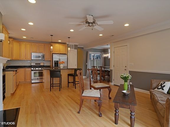 4th image of 812 W Waveland Ave #3W