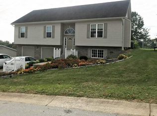 12 Wenona Dr, Washington, MO 63090